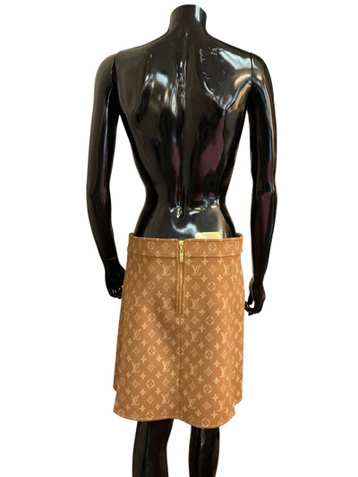 Louis Vuitton Size 38 tan Skirt