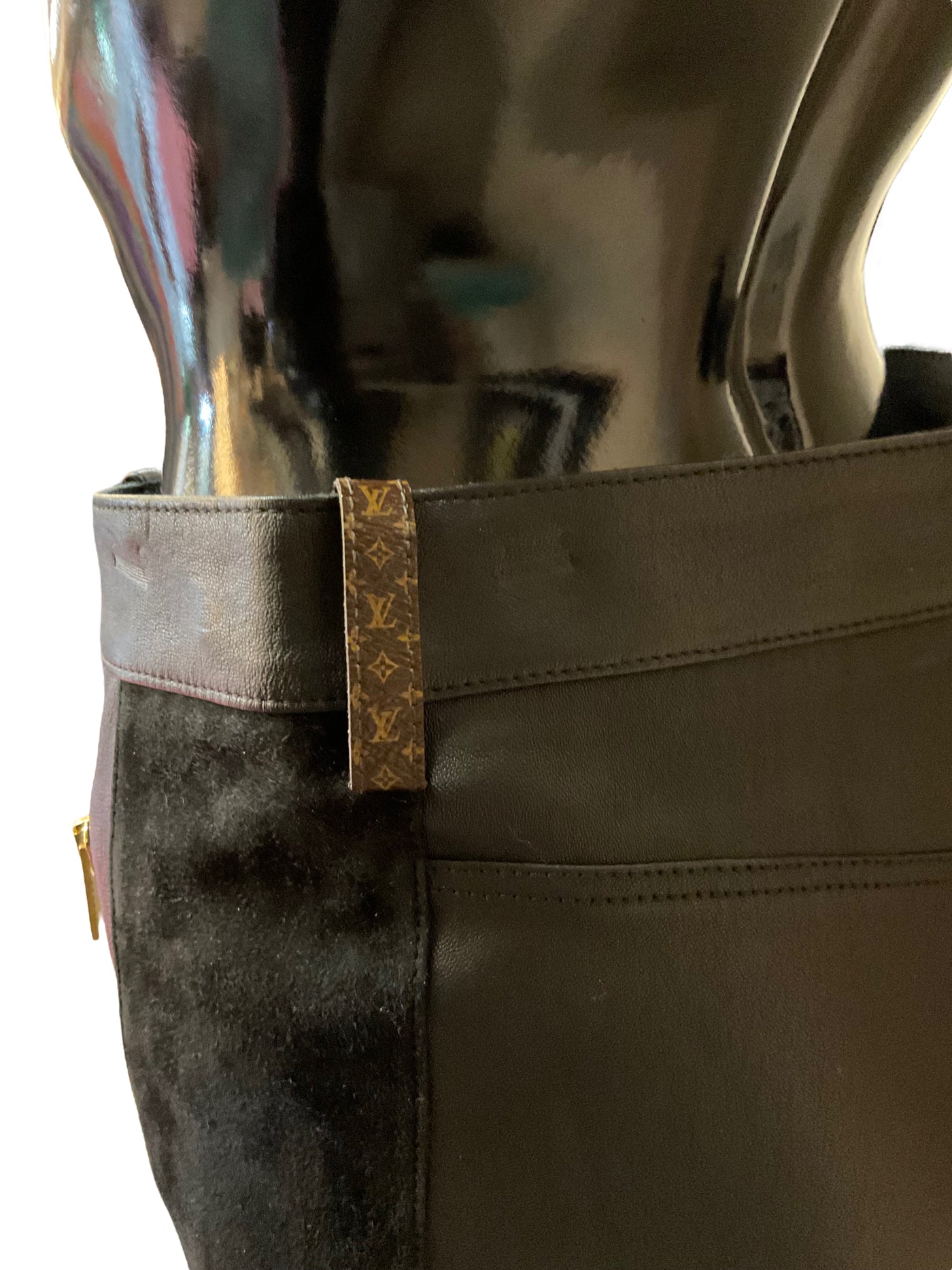 Louis Vuitton Size 38 Black Pants