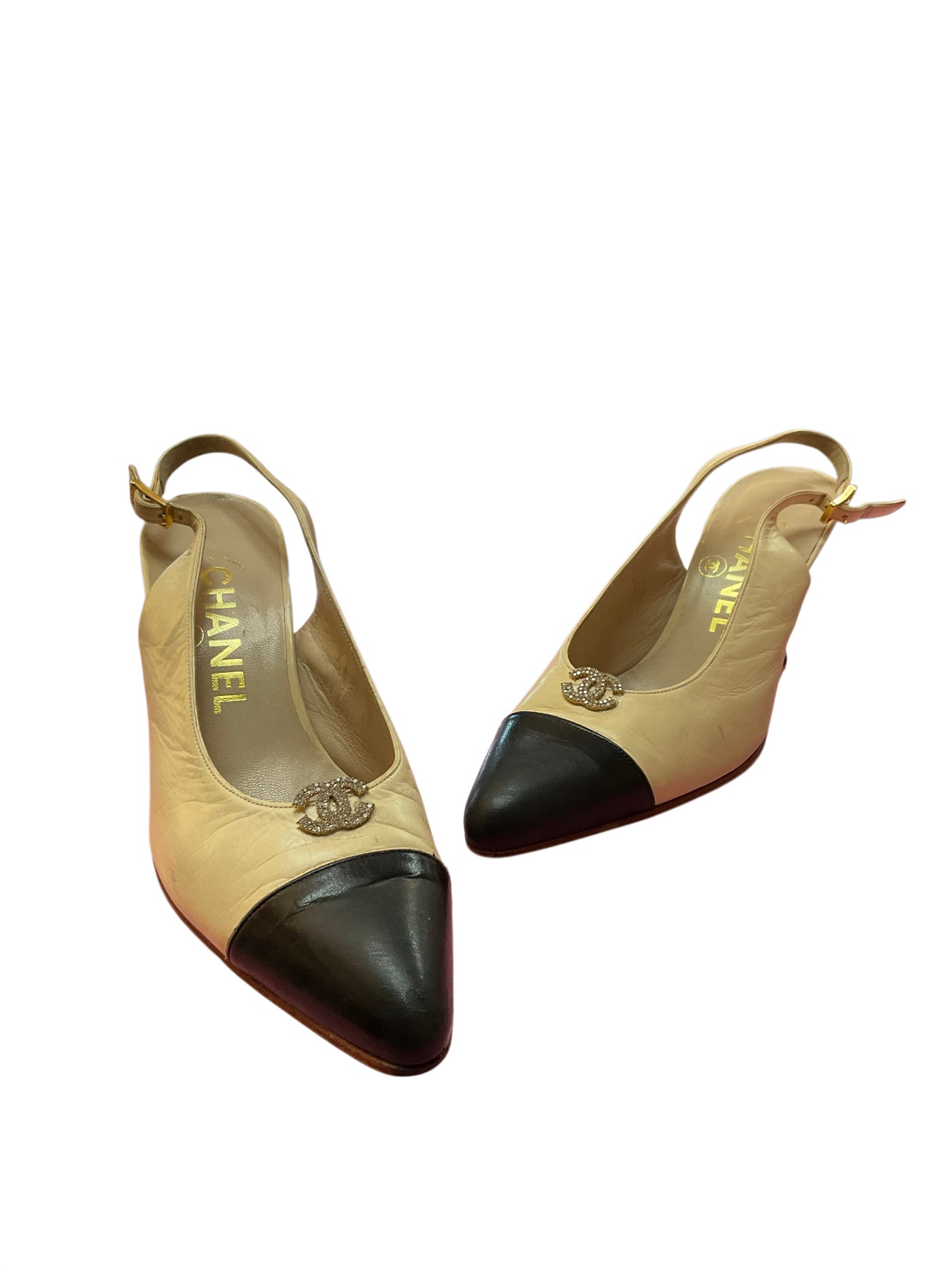 chanel Size 37 Cream Shoes
